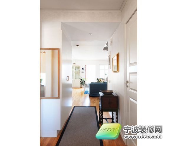 簡(jiǎn)約過(guò)道裝修圖片