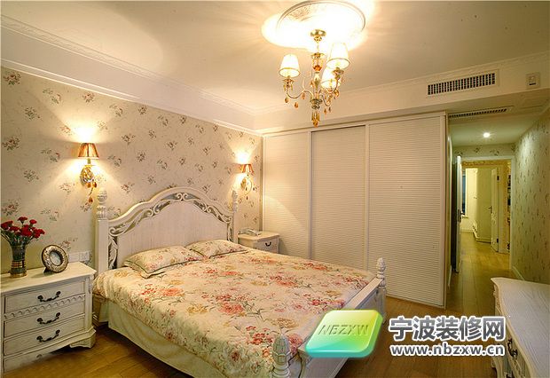現(xiàn)代臥室裝修圖片