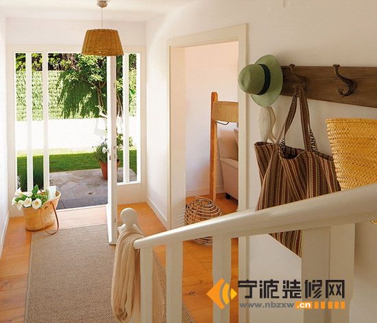 簡(jiǎn)約閣樓裝修圖片