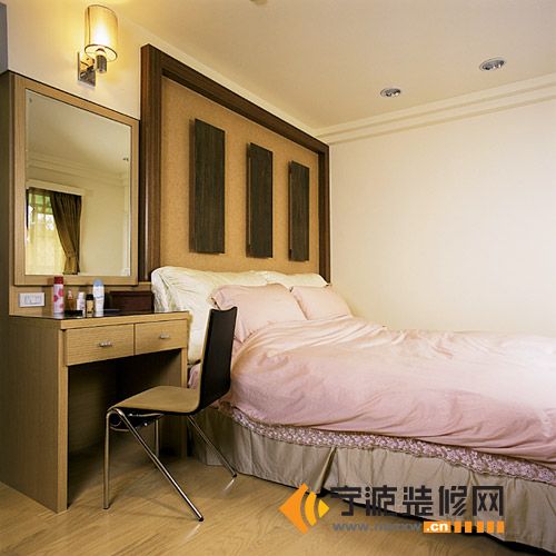 簡(jiǎn)約臥室裝修圖片