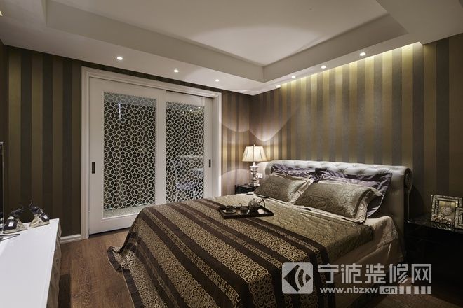 現(xiàn)代臥室裝修圖片