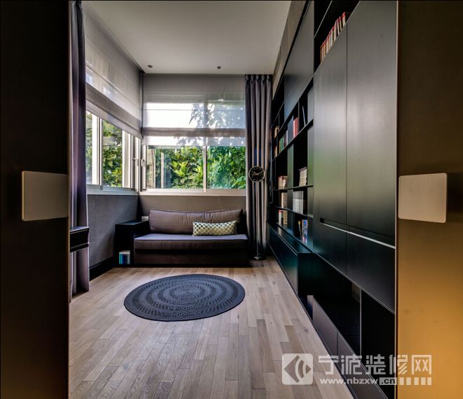 簡約陽臺(tái)裝修圖片