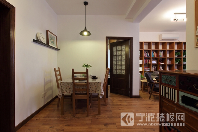 簡(jiǎn)約餐廳裝修圖片