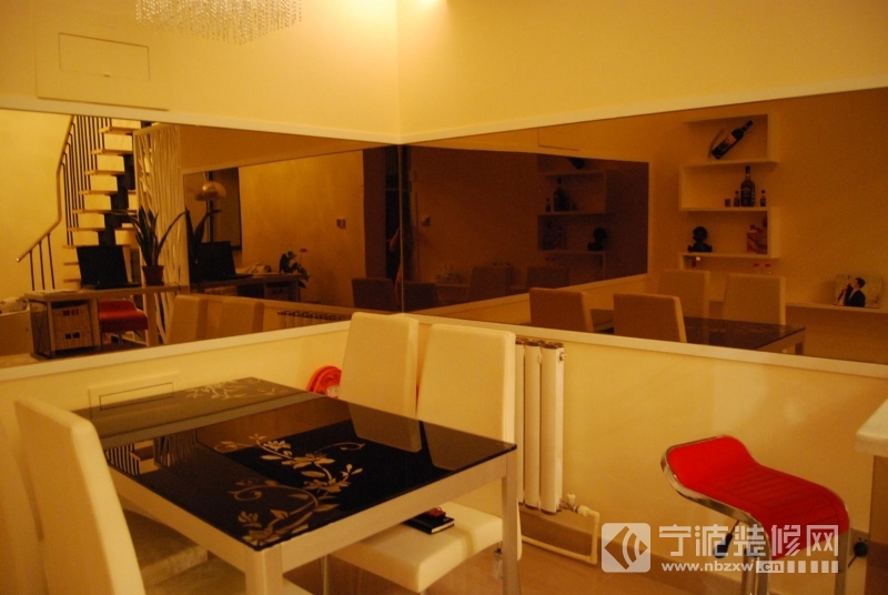 簡(jiǎn)約餐廳裝修圖片