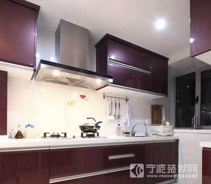 現(xiàn)代廚房裝修圖片